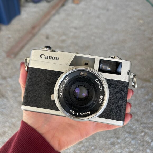 Vintage Canon Canonet 28 - Picture 1 of 7